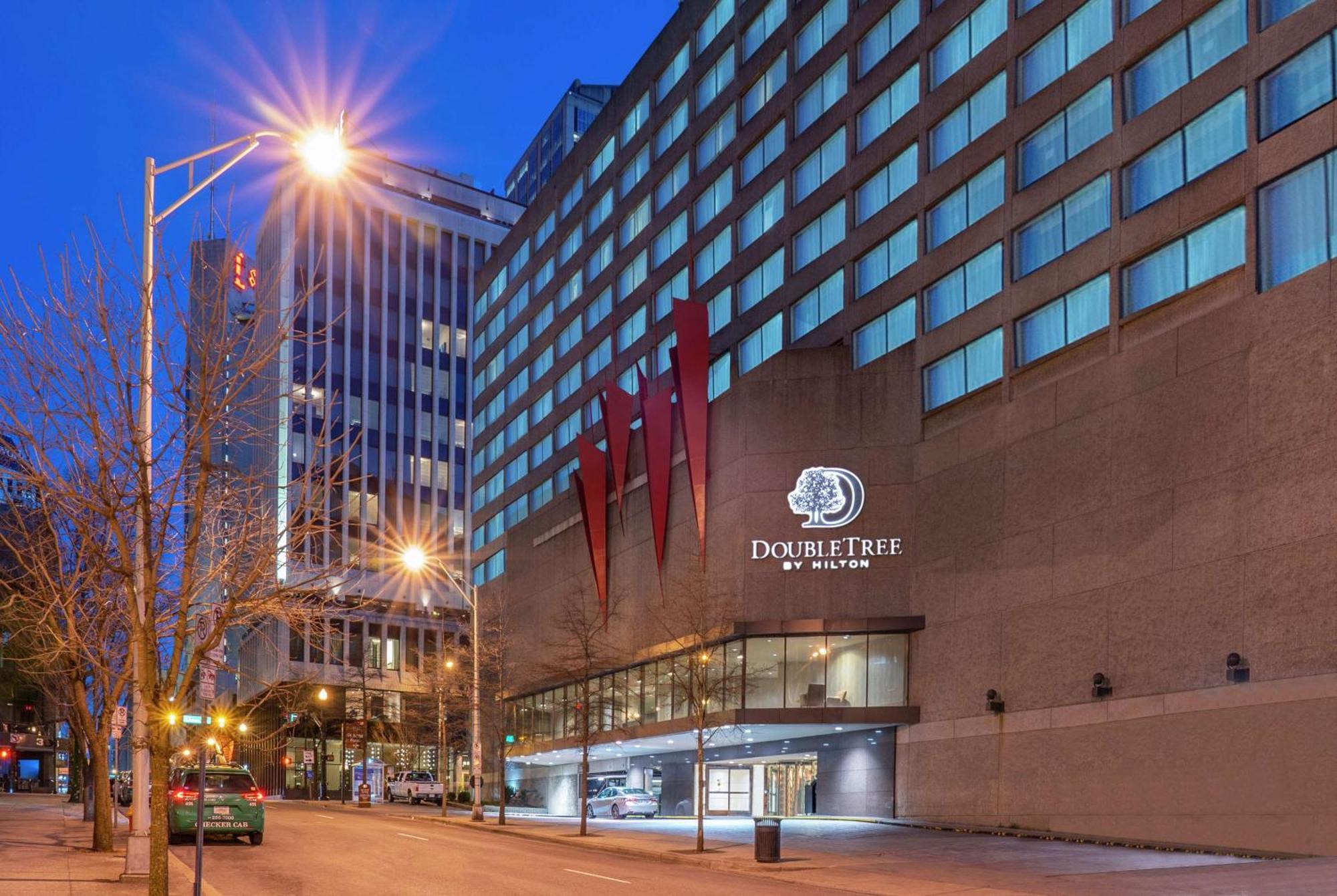 Doubletree By Hilton Hotel Nashville Downtown Exterior foto